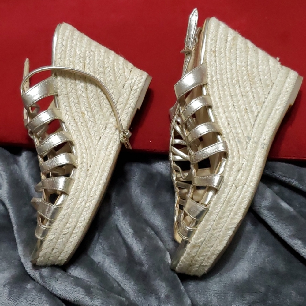 Ladies Wedge Shoes
